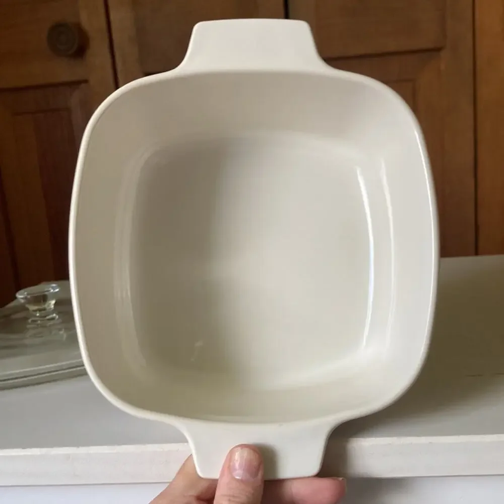 Vintage Corningware “Abundance” Casserole Dish With Lid, A-1.5-B